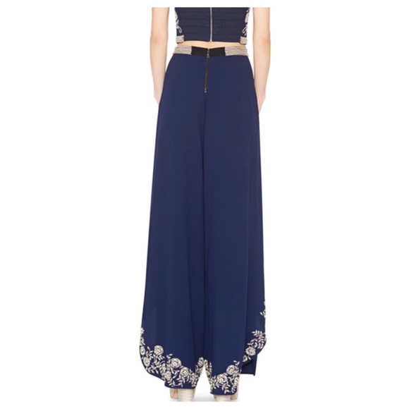 ALICE + OLIVIA Larissa Pearl Floral Beaded Pants - Picture 2 of 11